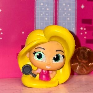 Frying Pan Rapunzel - Disney Doorables - Series 5 Ultra Rare - Tangled